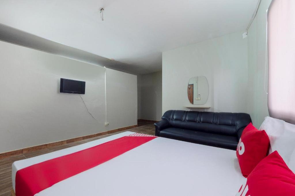 Oyo 1066 Encore Sea Side Pattaya Zewnętrze zdjęcie